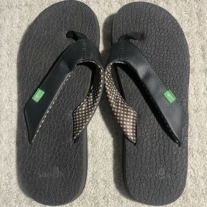Black Sanuk Flip Flops